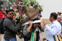 Lunes 30 de enero del 2017. Tuxtla Gutiérrez. La Virgen de Candelaria. La comunidad Zoque se reúne desde la madrugada para iniciar el recorrido de las tres Vírgenes de Copoya las cuales recorren bailando y gritando vivas acompañados de los sones tradicion