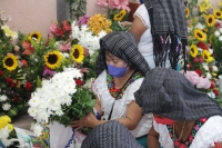 20210202. Tuxtla G. Los costumbristas de la comunidad Zoque se cubren con #cubrebocas y con las medidas de precaución por la #Pandemia del #Covid, realizan los rituales patronales de la comunidad de #Copoya