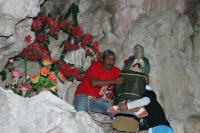 Domingo 12 de diciembre. Chiapa de Corzo. (Especial 35 fotos) Lancheros de servicios turísticos de Chiapa de Corzo, realizan la procesión dentro de las aguas del río Grijalva hacia el interior del Cañón del Sumidero donde colocan la imagen religiosa en la