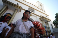 Sábado 25 de febrero del 2017. Tuxtla Gutiérrez. Los danzantes de la comunidad de la etnia Zoque recorren las calles de la capital de Chiapas donde bailan la Danza de la Pluma de la Guacamaya o Carnaval