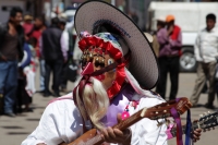 Domingo 15 de febrero del 2015. San Miguel Huixtan. Los danzantes de las comunidades de Huixtan realizan la representación de la danza de Carnaval este medio día en esta comunidad de los altos de Chiapas donde se reúnen celebrando los días previos a la cu