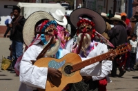 Domingo 15 de febrero del 2015. San Miguel Huixtan. Los danzantes de las comunidades de Huixtan realizan la representación de la danza de Carnaval este medio día en esta comunidad de los altos de Chiapas donde se reúnen celebrando los días previos a la cu