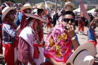 Domingo 15 de febrero del 2015. San Miguel Huixtan. Los danzantes de las comunidades de Huixtan realizan la representación de la danza de Carnaval este medio día en esta comunidad de los altos de Chiapas donde se reúnen celebrando los días previos a la cu