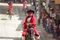 Lunes 19 de enero del 2014. Venustiano Carranza. Los indÃgenas tsotsiles de La Antigua San Bartolome de los Llanos (Venustiano Carranza) recorren en procesión las calles principales de esta comunidad de la depresión central de Chiapas para posteriormente Lunes 19 de enero del 2014. Venustiano Carranza. Los indÃgenas tsotsiles de La Antigua San Bartolome de los Llanos (Venustiano Carranza) recorren en procesión las calles principales de esta comunidad de la depresión central de Chiapas para posteriormente