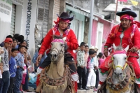 Martes 19 de enero del 2016. Venustiano Carranza. Los Carrerantes.  El recorrido que se realiza a las iglesias de San Pedro y San Sebastián por los indígenas tsotsiles llena de colorido las calles de la localidad conocida como La Antigua San Bartolomé de 
