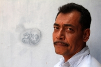 Lunes 6 de octubre del 2014. Comitan de Domínguez. Una curiosa figura formada con la humedad en las obras de rehabilitación de las Casas-Museos causa interés en los trabajadores y albañiles de Comitan.