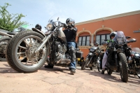 Lunes 13 de julio del 2015. Tuxtla Gutiérrez. Elecciones 2015. Los motociclistas de la capital del estado de Chiapas conforman las brigadas de Caza-mapaches con la intención de cuidar de manera pacÃfica el proceso electoral de la próxima semana donde se e Lunes 13 de julio del 2015. Tuxtla Gutiérrez. Elecciones 2015. Los motociclistas de la capital del estado de Chiapas conforman las brigadas de Caza-mapaches con la intención de cuidar de manera pacÃfica el proceso electoral de la próxima semana donde se e