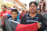 Domingo 15 de septiembre del 2013. San Cristóbal de las Casas. Aspectos de la marcha  de Solidaridad con la lucha del magisterio chiapaneco por parte de las familias y agrupaciones coletas.