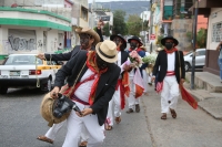 20210503. Tuxtla G. El recorrido del Baile del Torito Zoque en la calles de la ciudad