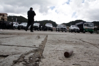 Sábado 23 de julio del 2016. San Juan Chamula. Elementos de las corporaciones policiacas resguardan la plaza de San Juan después de enfrentamiento donde murieran autoridades de este municipio cuando los parajes y comunidades exigían los recursos económico
