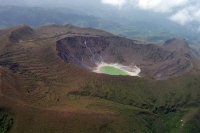 Foto/Alfredo Chan Chin. Aspectos del volcán Chichonal durante el año 2004.