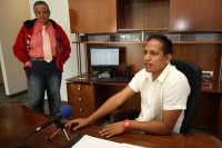 Jueves 6 de febrero del 2014. Tuxtla Gutiérrez. Familiares del migrante conocido como El Chancha desaparecido en la costa de Chiapas llegan este medio día a las instalaciones de la Secretaria de Relaciones exteriores en este estado del sureste de México d