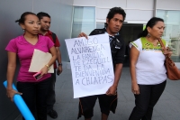 Jueves 6 de febrero del 2014. Tuxtla Gutiérrez. Familiares del migrante conocido como El Chancha desaparecido en la costa de Chiapas llegan este medio día a las instalaciones de la Secretaria de Relaciones exteriores en este estado del sureste de México d