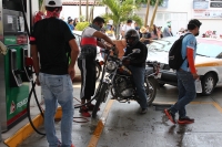 Lunes 30 de mayo del 2016. Foto/CD: Tuxtla Gutiérrez. Toma de gasolineras durante las actividades de movimiento magisterial.