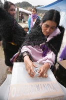 Domingo 21 de noviembre. Las elecciones extraordinarias para el elección del presidente municipal de San Juan Chamula se llevan a cabo esta mañana en los parajes y comunidades de esta localidad de los altos de Chiapas.