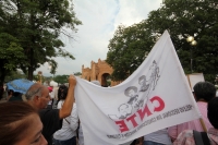 Jueves 17 de agosto del 2017. Chiapa de Corzo. Los familiares de los detenidos por los enfrentamientos durante la llegada de EPN a Chiapa de Corzo se manifiestan acompañados de organizaciones sociales y magisteriales esta tarde.