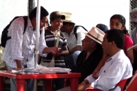 Lunes 8 de diciembre del 2014. Tuxtla Gutiérrez. Los desplazados de la comunidad Chigton hablan sobre los hechos ocurridos donde se inmolara una persona en el congreso local para lograr la liberación de quien fuera detenido en esta localidad en Los altos 