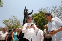 Lunes 11 de mayo del 2015. Tuxtla Gutiérrez. Christophe Pierre, Nuncio Apostólico en México, visita el estado de Chiapas en el Jardín de la Primavera o Pumpushutí, lugar donde hace 25 años se reuniera el Papa Juan Pablo Segundo con indígenas zoques y la c