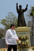 Lunes 11 de mayo del 2015. Tuxtla Gutiérrez. Christophe Pierre, Nuncio Apostólico en México, visita el estado de Chiapas en el JardÃn de la Primavera o PumpushutÃ, lugar donde hace 25 años se reuniera el Papa Juan Pablo Segundo con indÃgenas zoques y la c Lunes 11 de mayo del 2015. Tuxtla Gutiérrez. Christophe Pierre, Nuncio Apostólico en México, visita el estado de Chiapas en el JardÃn de la Primavera o PumpushutÃ, lugar donde hace 25 años se reuniera el Papa Juan Pablo Segundo con indÃgenas zoques y la c