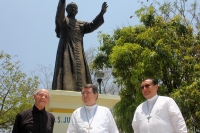 Lunes 11 de mayo del 2015. Tuxtla Gutiérrez. Christophe Pierre, Nuncio Apostólico en México, visita el estado de Chiapas en el Jardín de la Primavera o Pumpushutí, lugar donde hace 25 años se reuniera el Papa Juan Pablo Segundo con indígenas zoques y la c