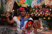 Sábado 14 de enero del 2017. Chiapa de Corzo. Las Chuntá son personajes vestidos a la usanza de las mujeres indígenas de la de presión central de Chiapas quienes recorren las calles de esta colonial ciudad de la ribera del rio Grijalva gritando vivas y ba