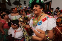 Sábado 14 de enero del 2017. Chiapa de Corzo. Las Chuntá son personajes vestidos a la usanza de las mujeres indígenas de la de presión central de Chiapas quienes recorren las calles de esta colonial ciudad de la ribera del rio Grijalva gritando vivas y ba