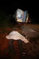 Un autobús de enfermos diabéticos y sus familiares se accidenta en el km 145 de la carretera Tuxtla Gutiérrez-Las Choapas. Al momento se reportan 6 personas fallecidas en el lugar y un número indeterminados de heridos trasladados a Tuxtla.
