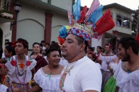 Domingo 10 de diciembre del 2016. Chiapa de Corzo. El grupo de estudiantes y maestros del CONALEP-Chiapa de Corzo, realiza el tradicional recorrido de Chuntaes por las principales calles y ermitas de esta colonial ciudad de la ribera del Rio Grijalva. Domingo 10 de diciembre del 2016. Chiapa de Corzo. El grupo de estudiantes y maestros del CONALEP-Chiapa de Corzo, realiza el tradicional recorrido de Chuntaes por las principales calles y ermitas de esta colonial ciudad de la ribera del Rio Grijalva.