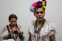 Domingo 8 de enero del 2017. Chiapa de Corzo.  Las Chuntá gritan y bailan al entrar la noche en las calles de esta comunidad de la ribera del Grijalva anunciando el inicio de la Fiesta Grande Chiapas.