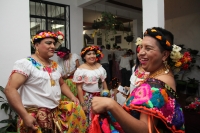 Domingo 8 de enero del 2017. Chiapa de Corzo.  Las Chuntá gritan y bailan al entrar la noche en las calles de esta comunidad de la ribera del Grijalva anunciando el inicio de la Fiesta Grande Chiapas.