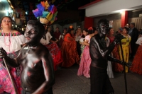 Domingo 8 de enero del 2017. Chiapa de Corzo.  Las Chuntá gritan y bailan al entrar la noche en las calles de esta comunidad de la ribera del Grijalva anunciando el inicio de la Fiesta Grande Chiapas.