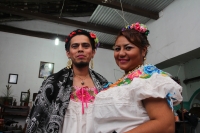Domingo 8 de enero del 2017. Chiapa de Corzo. Las Chuntá gritan y bailan al entrar la noche en las calles de esta comunidad de la ribera del Grijalva anunciando el inicio de la Fiesta Grande Chiapas.