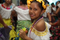 Domingo 10 de diciembre del 2016. Chiapa de Corzo. El grupo de estudiantes y maestros del CONALEP-Chiapa de Corzo, realiza el tradicional recorrido de Chuntaes por las principales calles y ermitas de esta colonial ciudad de la ribera del Rio Grijalva.