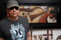 Lunes 1 de agosto del 2016. Tuxtla Gutiérrez. Cicerón Aguilar de grupo Nambue prepara la edición de su quinto disco etno-musical que lleva por nombre Magresal, título que hace referencia al poeta chiapaneco Joaquín Vázquez.