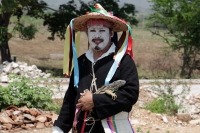 Martes 24 de mayo del 2016. Suchiapa. La Danza del Calalá es representada por los jóvenes de la comunidad quienes recorren las ermitas gritando y acompañando las ofrendas en las fiestas patronales del Corpus Christi.