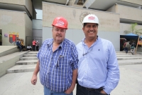 Lunes 13 de julio del 2015. Tuxtla Gutiérrez. La CMIC Chiapas se declara en sesión permanente este medio día exigiendo a la administración estatal el pago de atrasado de obras y el otorgamiento de obras a los constructores chiapanecos.