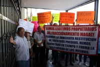 Lunes 11 de marzo del 2019. Tuxtla Gutiérrez. Pobladores de varias colonias populares exigen el desalojo de invasores de la organización Mocri, este medio día en la entrada del edificio de gobierno de Chiapas.