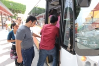 Domingo 27 de marzo. Los usuarios del transporte público de la ciudad afirman desconocer si se llevara a cabo el aumento en el pasaje en los próximos días.