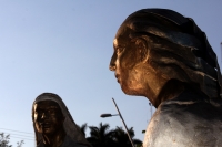 Lunes 23 de enero del 2012. No aparece escultura robada de la Calzada de las Etnias.