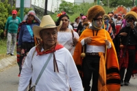 Viernes 14 de octubre del 2016. Tuxtla Gutiérrez. El colorido y alegría de las familias de la comunidad indígena zoque se presenta durante todas las festividades de esta cultura que se mantiene viva a pesar de los cambios que marcan las dinámicas sociales