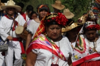Martes 14 de octubre del 2014. Tuxtla Gutiérrez. Las fiestas patronales de la Virgen del Rosario se llevan a cabo durante la octava de la advocación de MarÃa por la mayordomÃa y priosterÃa de la comunidad Zoque cuando las VÃrgenes (Candelaria, MarÃa de Ol Martes 14 de octubre del 2014. Tuxtla Gutiérrez. Las fiestas patronales de la Virgen del Rosario se llevan a cabo durante la octava de la advocación de MarÃa por la mayordomÃa y priosterÃa de la comunidad Zoque cuando las VÃrgenes (Candelaria, MarÃa de Ol