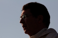 Miércoles 25 de abril del 2012. Christopher Pierre durante la ceremonia litúrgica de esta tarde en el Cristo de Copoya.