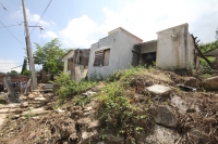Martes 15 de octubre del 2013. Tuxtla Gutiérrez. Los habitantes de la colonia de la Cueva del Jaguar continúan viviendo en condiciones infrahumanas después de los derrumbes de los últimos años.