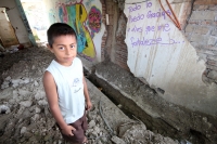 Martes 15 de octubre del 2013. Tuxtla Gutiérrez. Los habitantes de la colonia de la Cueva del Jaguar continúan viviendo en condiciones infrahumanas después de los derrumbes de los últimos años.