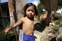 Miércoles 1 de octubre del 2014. Tuxtla Gutiérrez. Varias colonias populares de la zona Sur Poniente de la capital del estado de Chiapas continúan afectadas por los constantes deslaves ocasionados por las lluvias por lo que técnicos de CFE realizan el ref Miércoles 1 de octubre del 2014. Tuxtla Gutiérrez. Varias colonias populares de la zona Sur Poniente de la capital del estado de Chiapas continúan afectadas por los constantes deslaves ocasionados por las lluvias por lo que técnicos de CFE realizan el ref