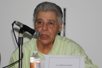 Miércoles 30 de octubre del 2013. Tuxtla Gutiérrez. La antropóloga Dolores Aramoni durante la presentación del material fonográfico Que Viva el Mequé, que recopila la música tradicional Zoque de la Mayordomía Zoque del Rosario de Tuxtla.