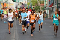 Domingo 29 de marzo del 2015. Tuxtla Gutiérrez. Los deportistas en la Avenida Central en este domingo de Gloria.