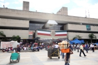 Lunes 14 de octubre del 2013. Tuxtla Gutiérrez. El edificio de la administración estatal permanece tomado por el movimiento magisterial de manera indefinida a partir de esta mañana.