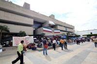 Lunes 14 de octubre del 2013. Tuxtla Gutiérrez. El edificio de la administración estatal permanece tomado por el movimiento magisterial de manera indefinida a partir de esta mañana.