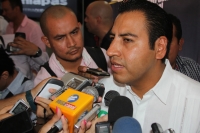 Viernes 8 de noviembre del 2013. Tuxtla Gutiérrez. Eduardo Ramírez, Secretario de Gobierno de Chiapas habla sobre la problemática magisterial